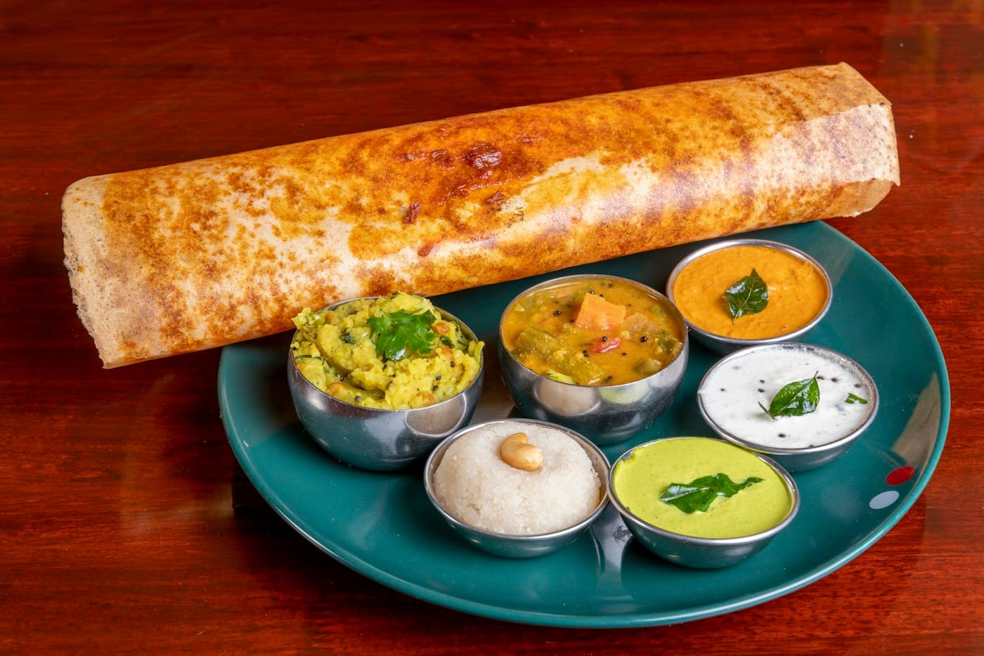 Crisp dosa with chutneys